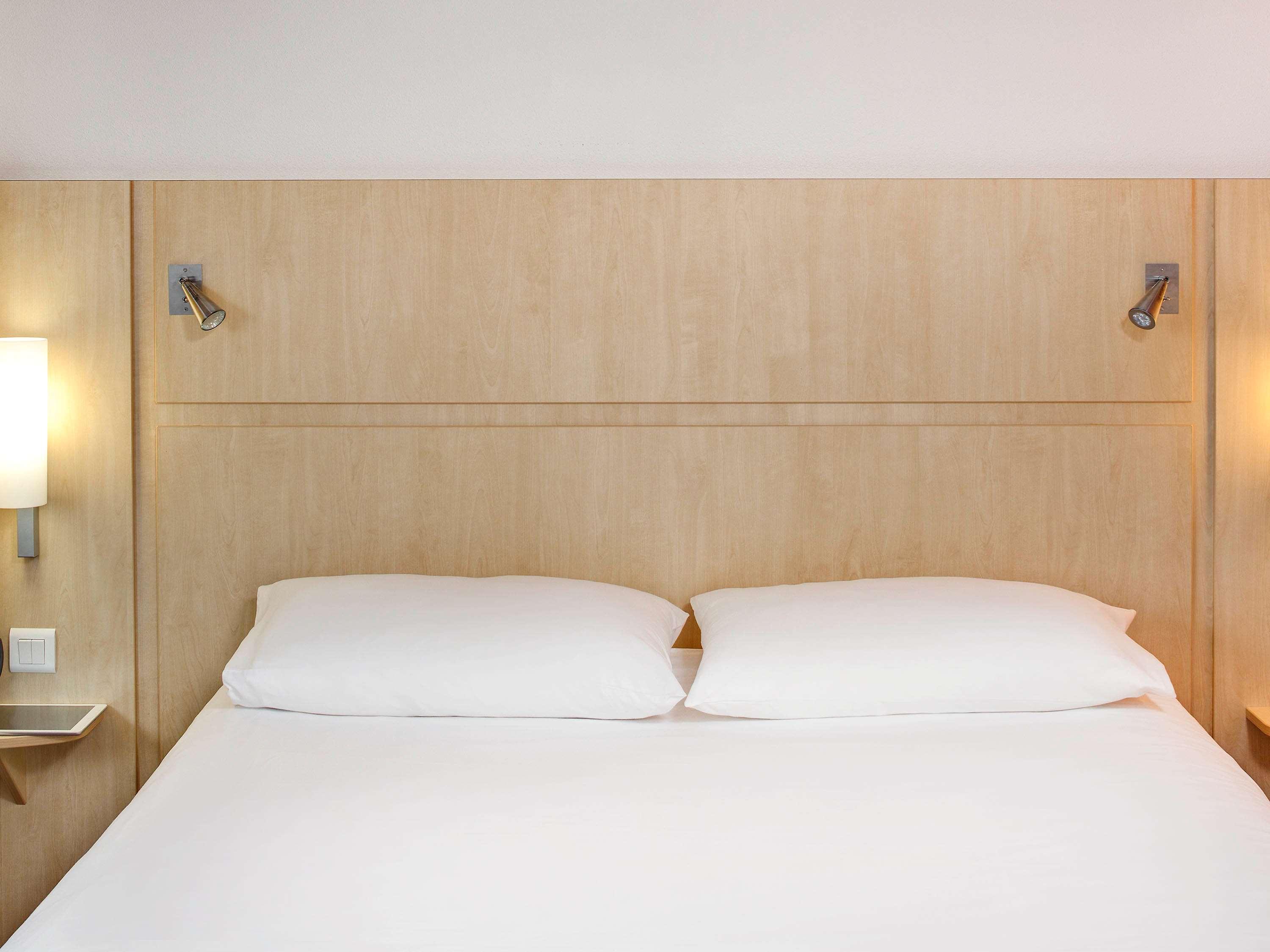 Hotel ibis Clermont Ferrand Montferrand Exterior foto